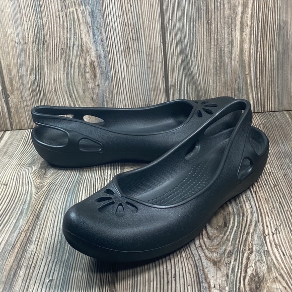 CROCS | Shoes | Crocs Taylor Slingback 